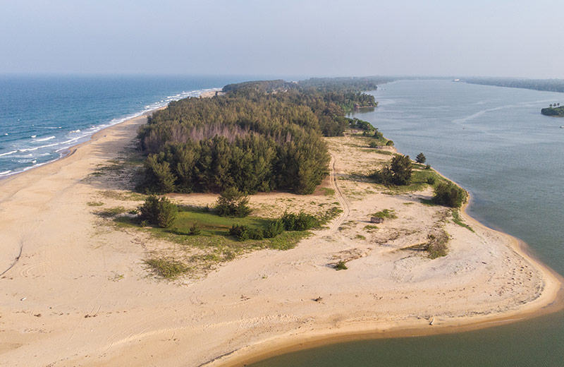 Discover White Sandy Beaches & Clear Blue Waters