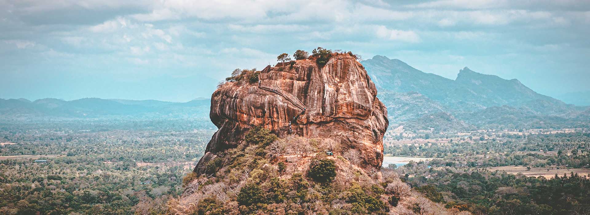 Discover the Best Way to Experience Sigiriya!